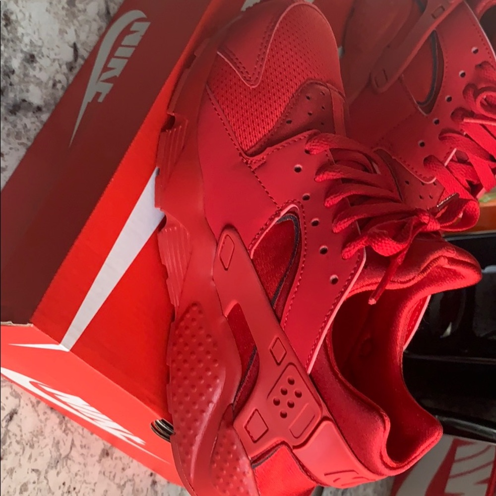 Red Like NEW Nike Huaraches